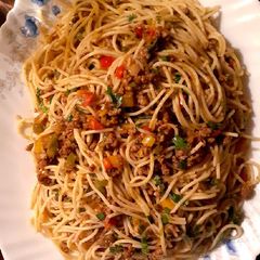 A picture of Spaghetti bolognese.