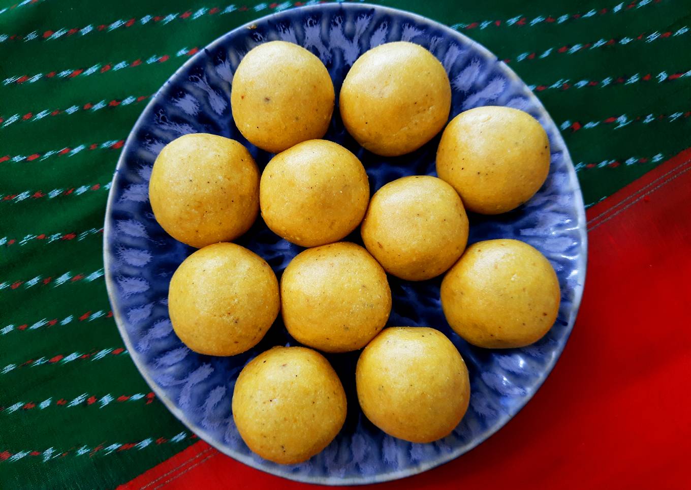 Sugar Free Besan Ladoos