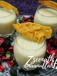 A picture of Mango Milkshake Shots.