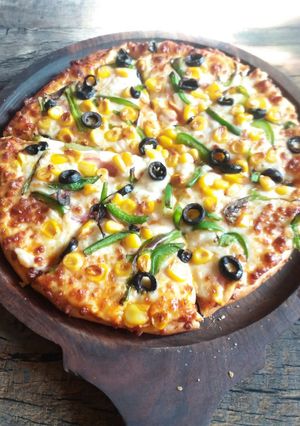 A picture of Cheese pizza.