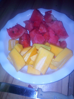 A picture of Watermelon and papaya.