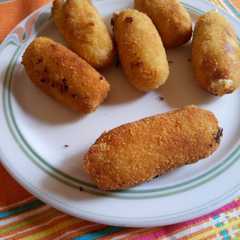 Una foto de Croquetas de pollo asado