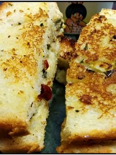 গার্লিক ব্রেড স্টিকস (garlic bread sticks recipe in bengali) রেসিপির প্রধান ছবি