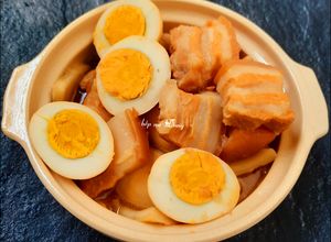 Hình của món Thịt kho tàu.