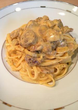 Una foto de Espagueti al huevo con salsa napolitana