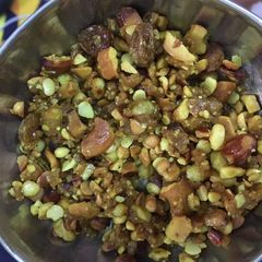 A picture of Dry fruit mixture.
