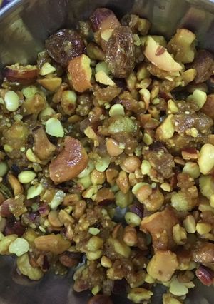 A picture of Dry fruit mixture.