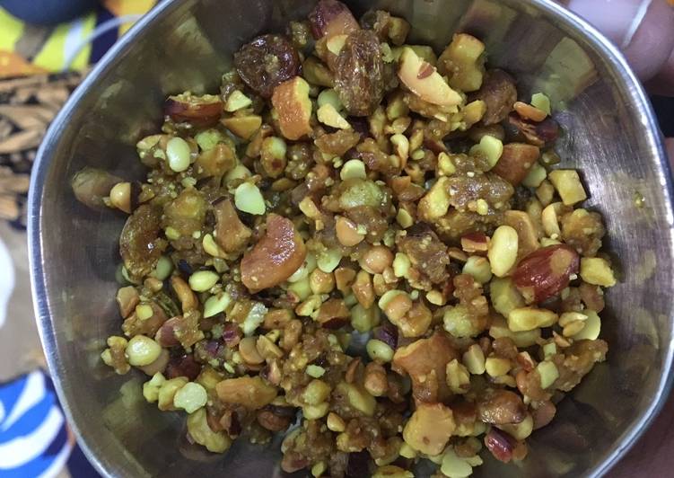 Step-by-Step Guide to Prepare Favorite Dry fruit mixture