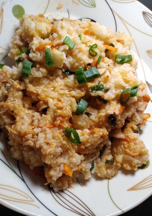 A picture of Fried rice with leftover rice.