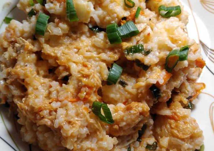 Fried rice with leftover rice