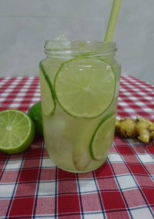 Hình của món Nước chanh, sả, gừng thanh lọc cơ thể.