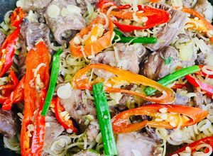 Hình của món Lòng Cá Thu Xào Sả Ớt.