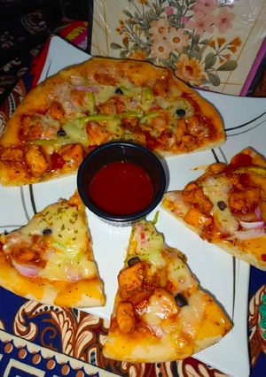 A picture of Chicken spicy pizza.