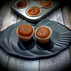 A picture of Muffins.
