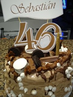 Una foto de Súper torta de cumpleaños