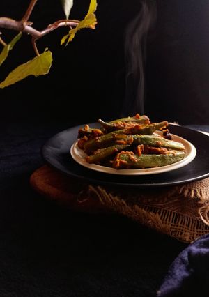 भरवा भिंडी (bharwa bhindi recipe in Hindi) रेसिपी मुख्य फोटो