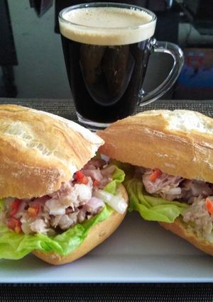 Una foto de Trozos de atún con sarza criolla👍🇵🇪