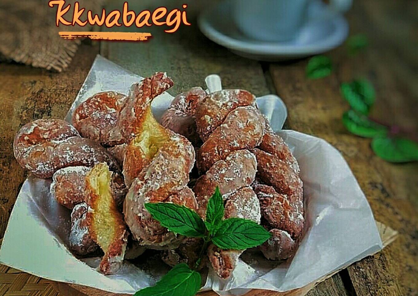 Kkwabaegi (donat kepang Korea)