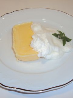 Una foto de Helado de vainilla y de merengue
