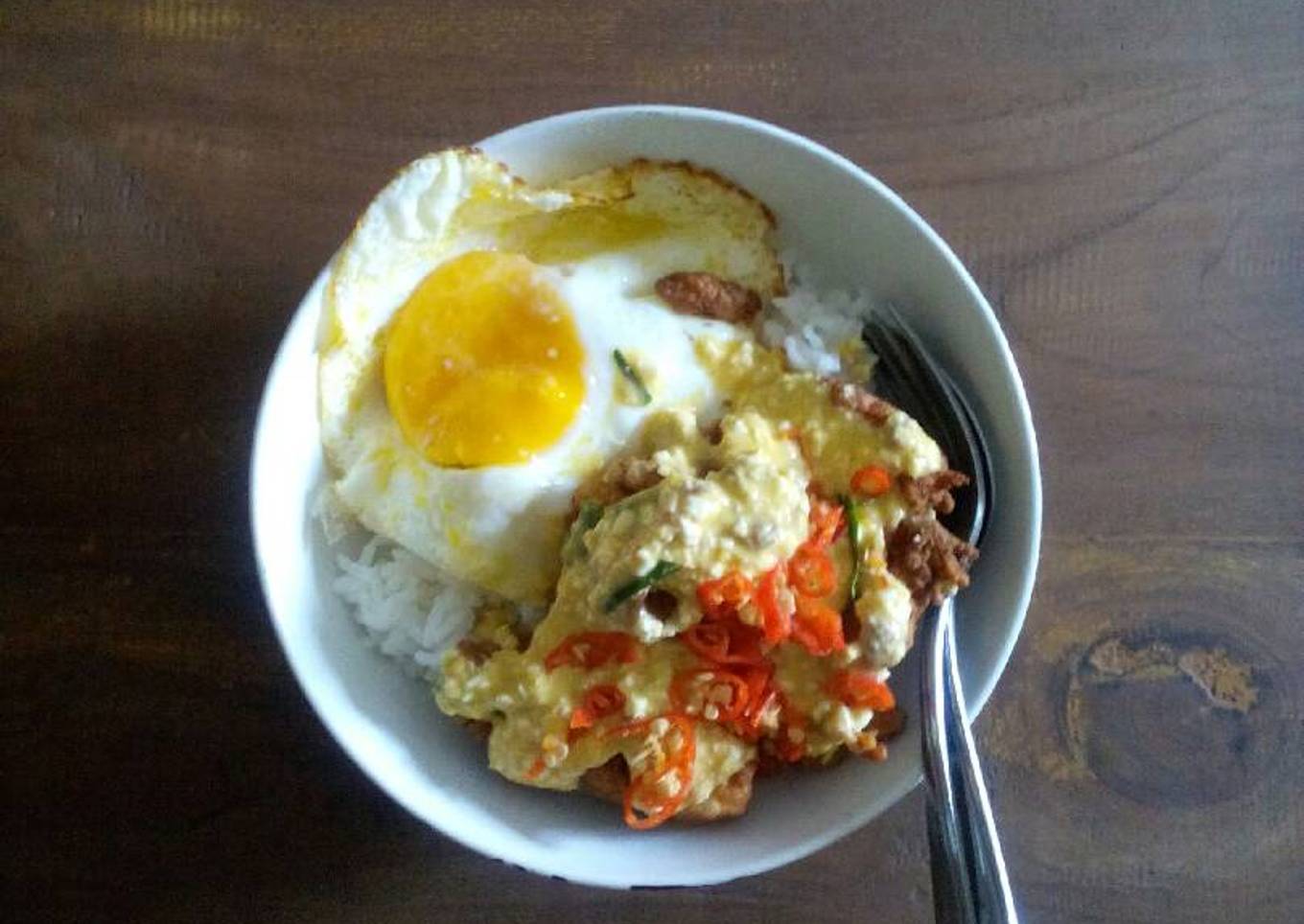 Ayam Goreng Saus Telur Asin (Crispy Chicken w/ Salted Egg Sauce)