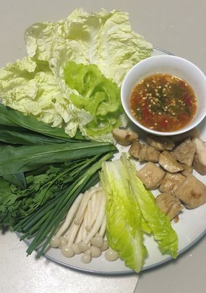 รูปของ เมี่ยง อกไก่ ผักเว่อร์ๆ