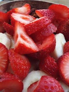 Foto de Bowl de Açaí com Morangos e Banana