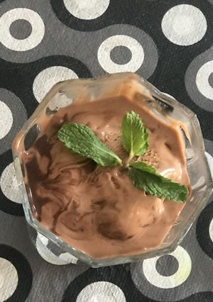 ચોકલેટ આઈસ્ક્રીમ=(chocalte icecream in Gujarati) રેસીપી મુખ્ય ફોટો