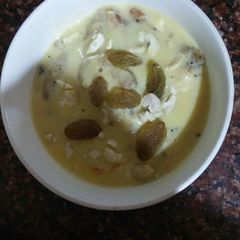 A picture of Shahi tukda.