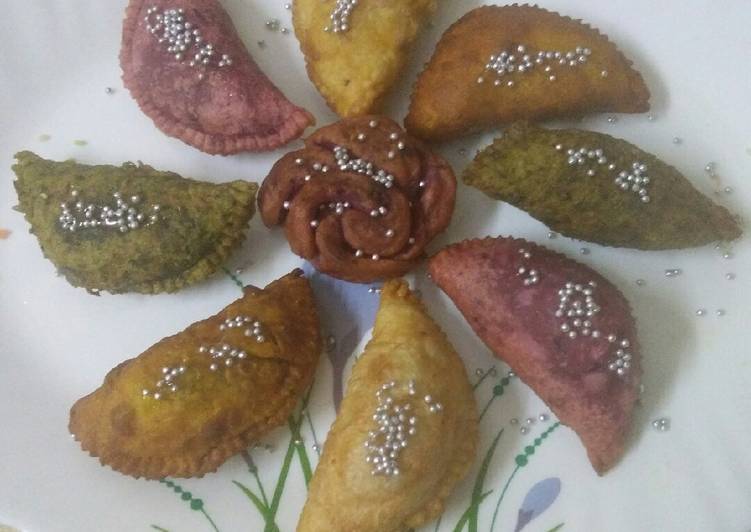 Simple Way to Make Any-night-of-the-week Dryfruits Gujiyas