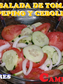 Foto principal de Ensalada de tomate pepino y cebolla