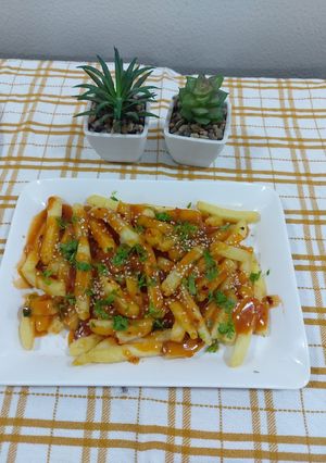 A picture of Honey chili potatoes.