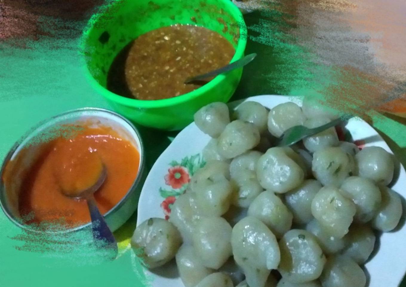 Cilok saus kacang