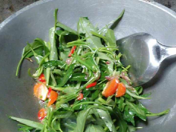 Langkah Mudah untuk Membuat Tumis Kangkung Teriyaki yang Enak