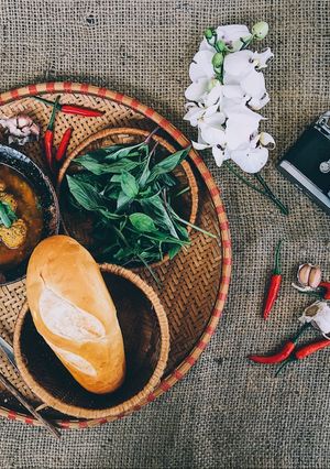 Hình của món Bánh mì xíu mại Đà Lạt.