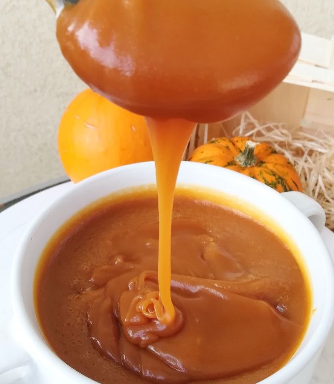A tökéletes karamellszósz recept fotója