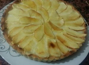 صورة لوصفة تارت بكريم باتسيير وتفاح