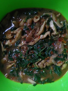 Foto resep Tumis Jamur Campur Daun Singkong Muda Super Pedas
