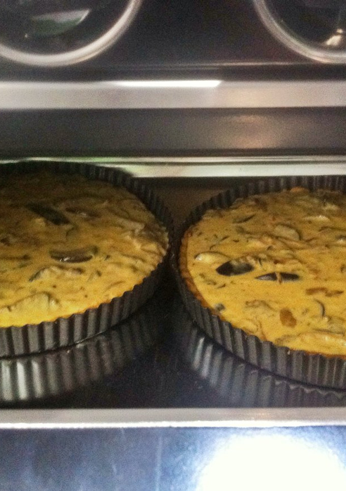 Una foto de Quiches de berenjena y queso
