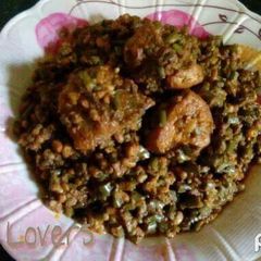 A picture of Phaliyan chicken.