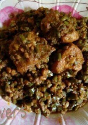 A picture of Phaliyan chicken.