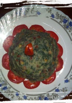 A picture of Traditional mukimo&Tomatoe Salad #4weeksChallenge.