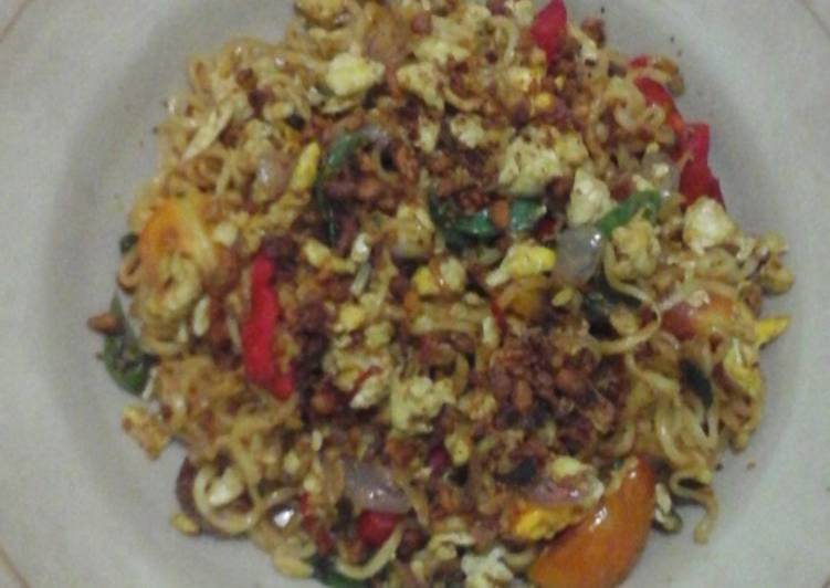 Langkah Mudah untuk Membuat Mie goreng telur praktis, Lezat Sekali