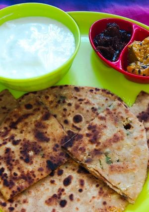 A picture of Gobhi paratha.