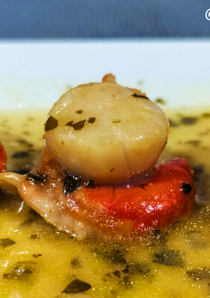 Una foto de Vieiras en salsa de limón
