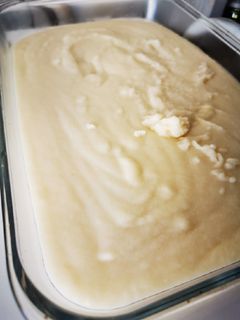 Una foto de Sémola con leche y caramelo