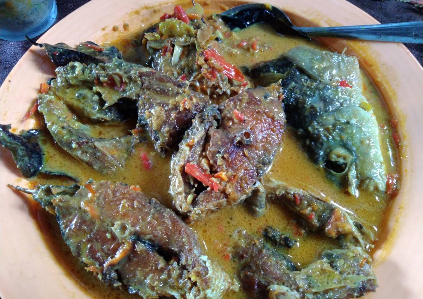 Mangut Ikan salmon