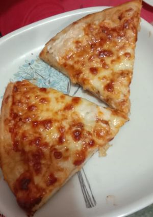 A picture of Cheese pizza.