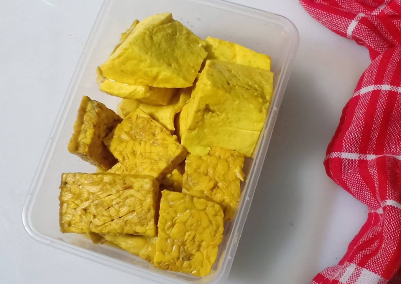 Tempe Tahu Ungkep Bumbu Kuning