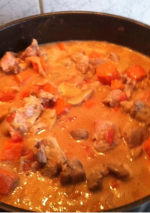 Une photo de Sauté de porc aux carottes tomates et champignons