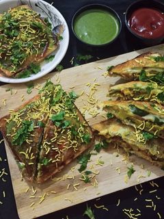 મસાલા ટોસ્ટ સેન્ડવીચ (Masala Toast Sandwich Recipe in Gujarati) રેસીપી મુખ્ય ફોટો